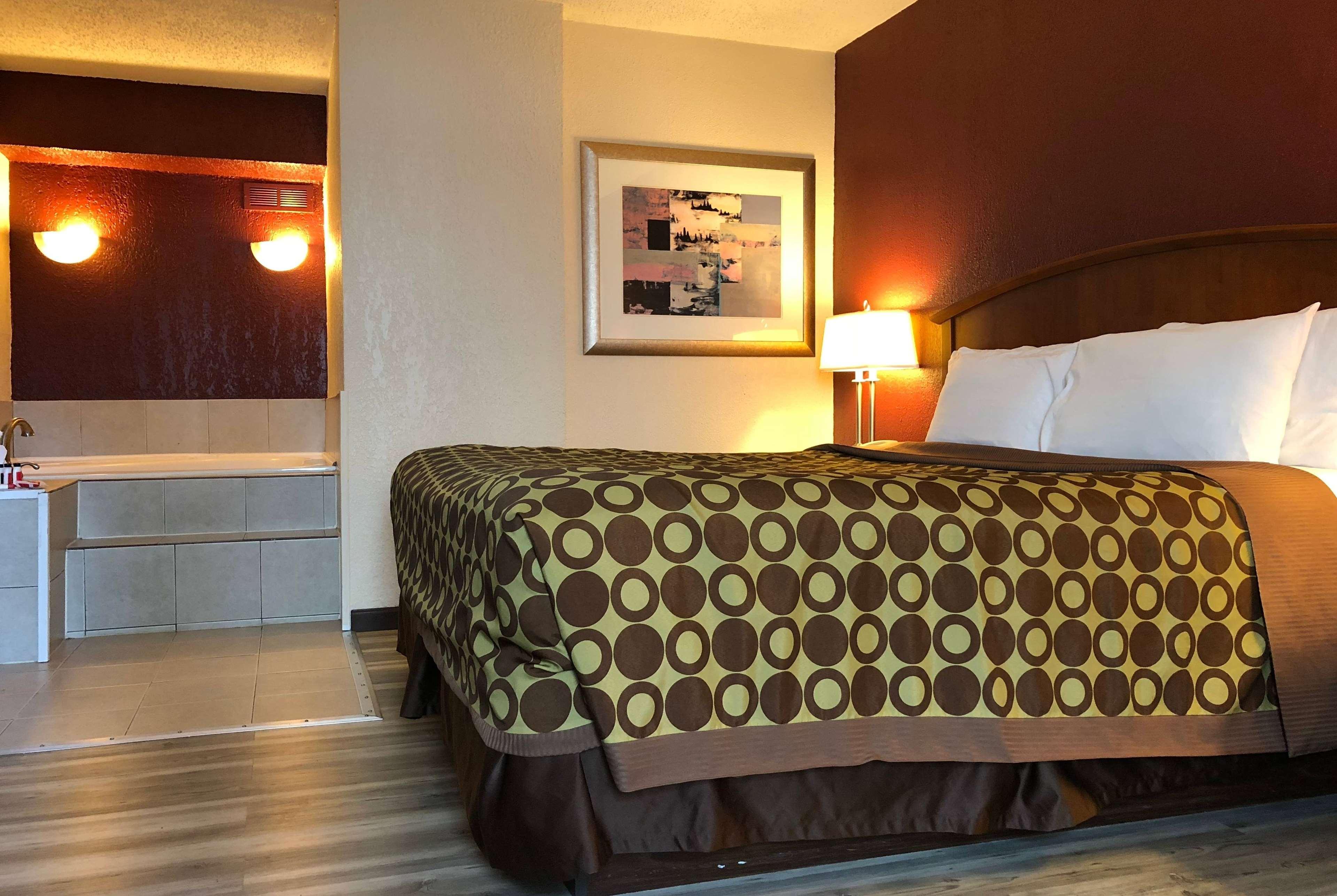 Ramada By Wyndham Harrisonburg Motel Eksteriør bilde
