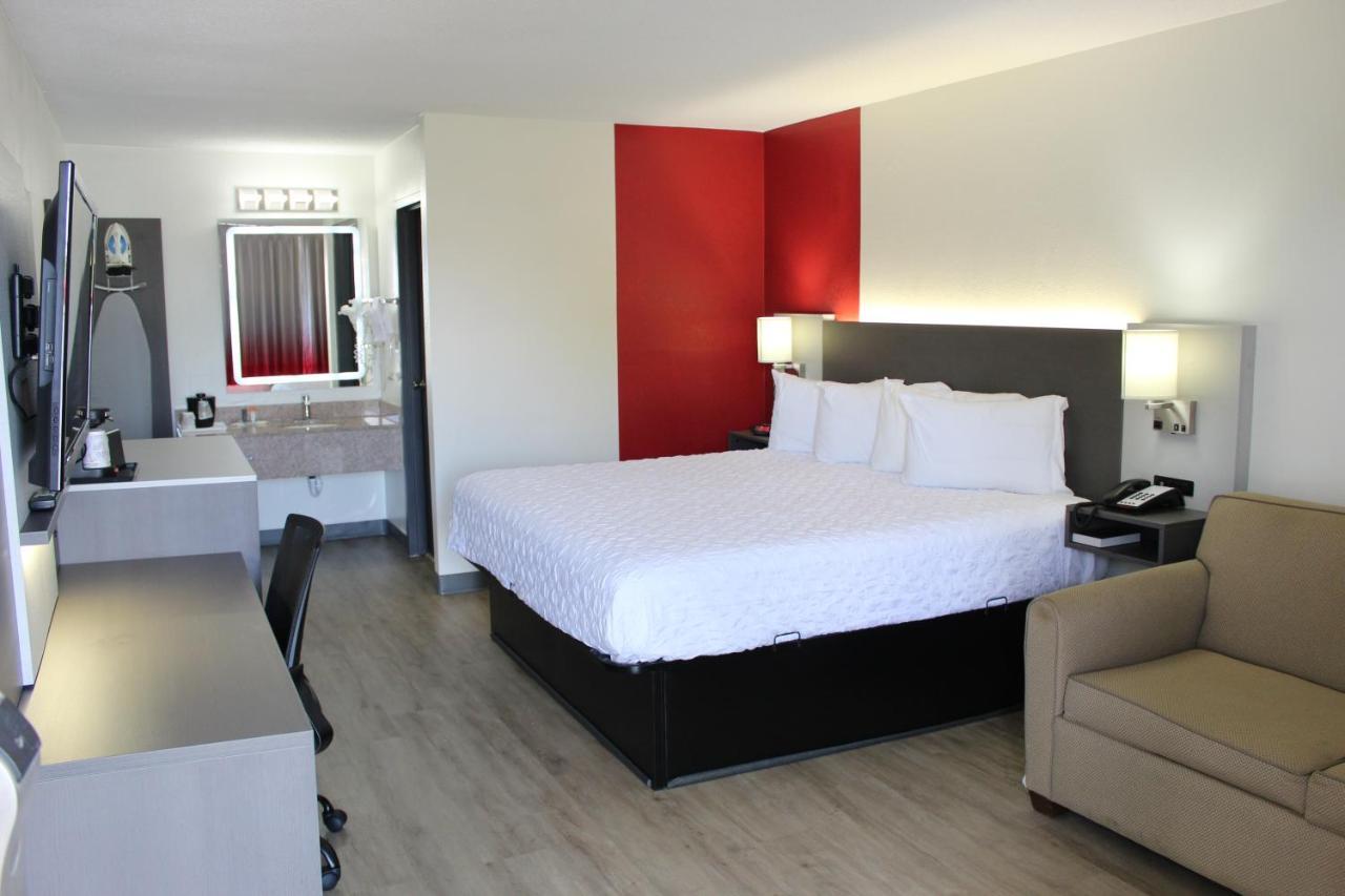 Ramada By Wyndham Harrisonburg Motel Eksteriør bilde